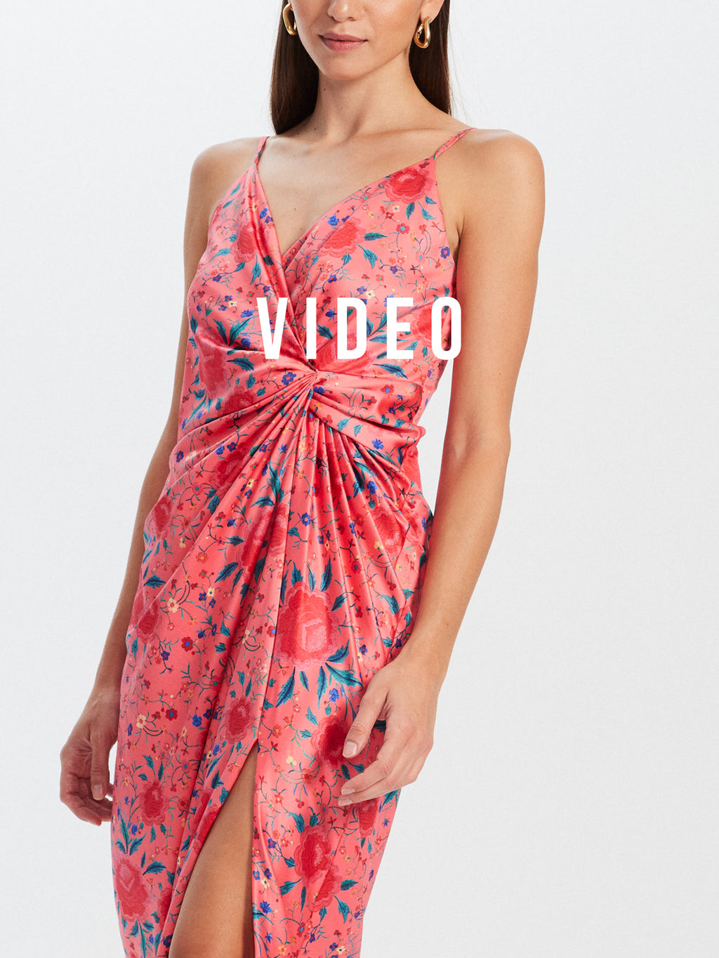 mioh | ELISA MANILA - Vestido largo midi invitada boda, fiesta y evento, nuestro vestido midi tirantes nudo pecho de fiesta para ser la invitada de boda perfecta esta temporada Primavera Verano 23. Pura tendencia SS23. MIOH marca española invitada